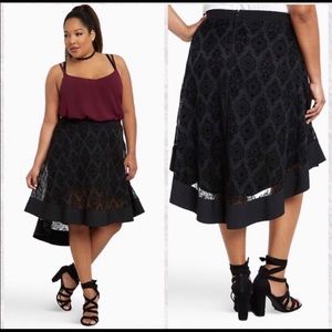 Beautiful Torrid Damask Velvet Skirt